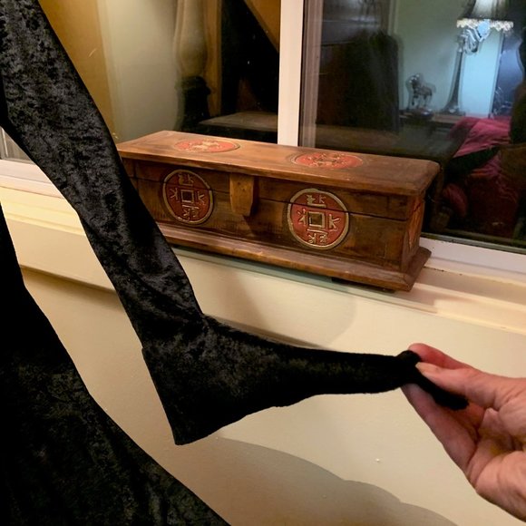 Dress, Maxi, black, velvet, size small/medium (US 6-8). - Picture 5 of 11